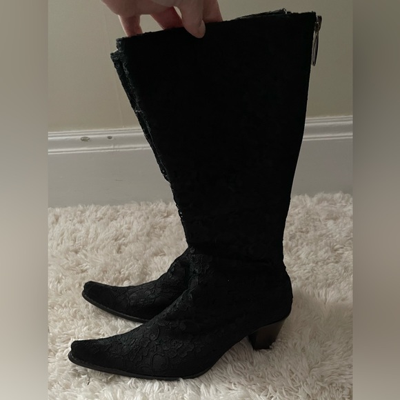 Tiramisu Black Lace Over Suede Western Style Boots - Picture 2 of 16